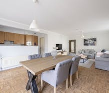 Lichtrijk appartement met 3 slaapkamers te koop Brasschaat.