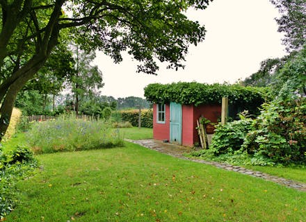 Prachtig landelijk gelegen ruime woning in Oostrozebeke te koop!