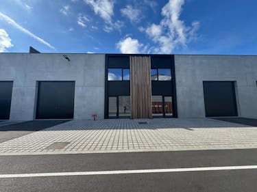 Nieuwbouw KMO-unit van ca. 208 m² op topligging in Oudenburg