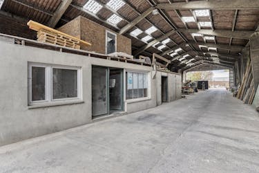 Warehouse with outdoor storage for rent in Roeselare