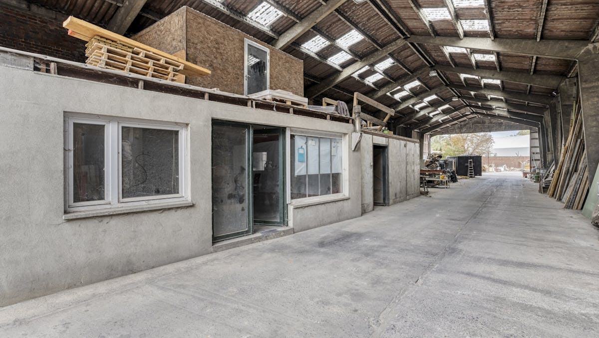 Warehouse with outdoor storage for rent in Roeselare