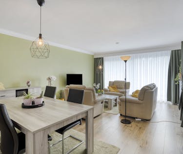 Appartement met 2 slaapkamers en garage te koop in Merksem!