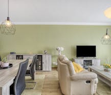 Appartement met 2 slaapkamers en garage te koop in Merksem!
