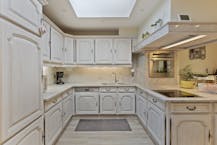 Instapklare woning met gezellige tuin te koop in Roeselare