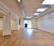 Handelspand met garages te koop in centrum Roeselare