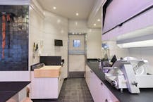 Handelspand met woonst te koop in Kortrijk