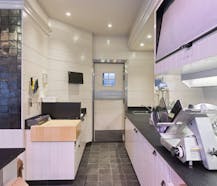 Handelspand met woonst te koop in Kortrijk