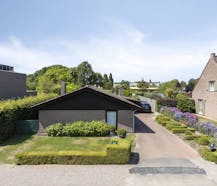 Instapklare en verzorgde bungalow op een terrein van 9are met zwembad te Beigem