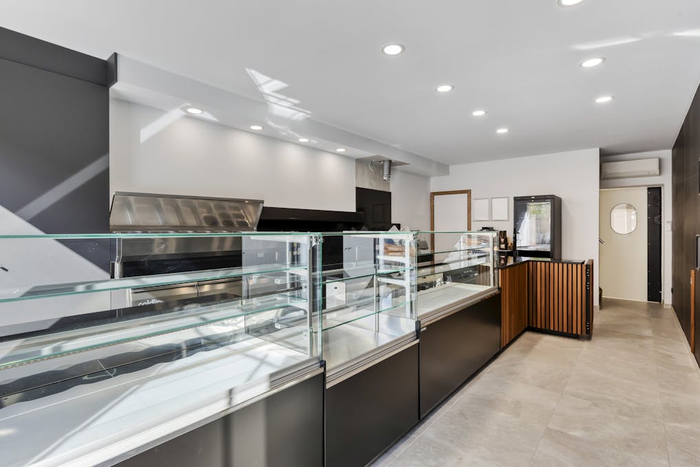 Handelspand van ca. 62 m² met woonst in centrum Lauwe