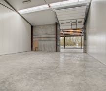 KMO-unit van 240 m² te huur in Kuurne