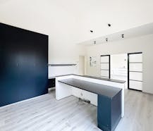 Kantoor/praktijk (ca. 100 m²) te huur in Aalter.