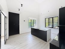 Kantoor/praktijk (ca. 100 m²) te huur in Aalter.