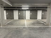 Ondergrondse parkeerplaats met berging te koop te Bissegem