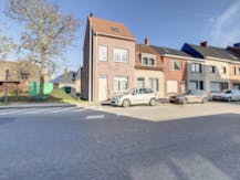 Moderne woning met zonnig terras in Poperinge