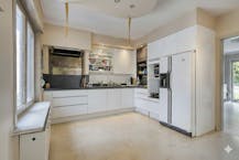 Halfopen bebouwing met 3 slaapkamers op een ruim perceel in Gits!