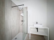 Gerenoveerd 1-slaapkamerappartement te huur in Berchem