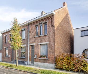 Te renoveren huis met 2 slaapk., zolder en tuin - Rupelmonde