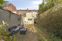 Studentenhuis met 5 vergunde studentenkamers te koop 