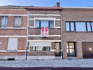 Studentenhuis met 5 vergunde studentenkamers te koop 