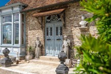 Uniek karaktervol pand met tal van mogelijkheden te Gistel