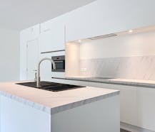 Nieuwbouwappartement met 2 kamers en terras te Mariakerke