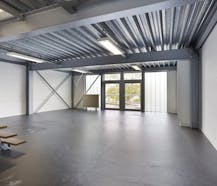 Instapklaar kantoor te koop van ca. 367m² in centrum Torhout