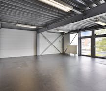 Instapklaar kantoor te koop van ca. 367m² in centrum Torhout