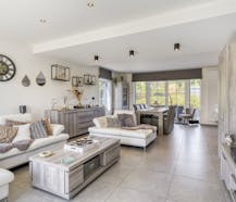 Beautiful 5-bedroom house for sale!