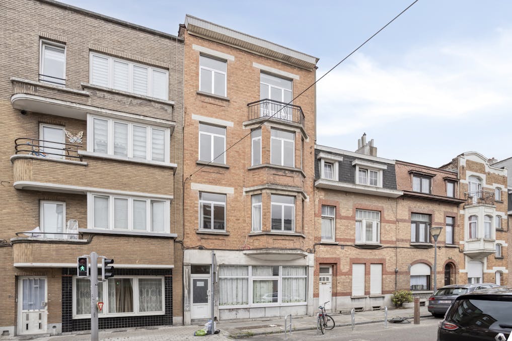 Spacieuse maison de maître à vendre à Anderlecht – 3 étages