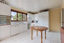 Ruime woning met 3 slaapkamers, garage en tuin in Berlare!