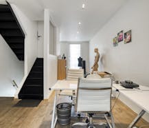 Handelspand met appartement te koop in centrum Kortrijk