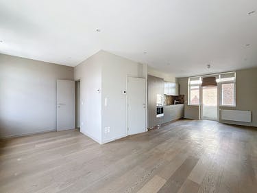 VUB: Gerenoveerde 2 slaapkamer duplex (80m²) + terras
