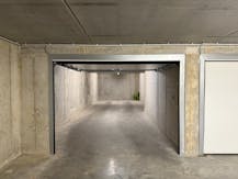 Ruime garagebox te koop in het centrum van Oostende