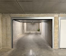 Ruime garagebox te koop in het centrum van Oostende