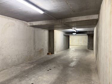 Ruime garagebox te koop in het centrum van Oostende