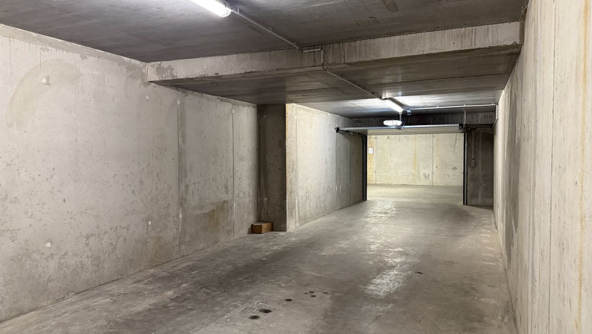 Ruime garagebox te koop in het centrum van Oostende