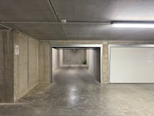 Ruime garagebox te koop in het centrum van Oostende