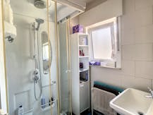 Lichtrijk appartement te koop met 2 slaapkamers en garagebox 