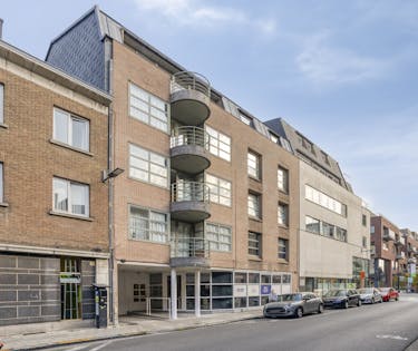 Instapklaar energiezuinig appartement met 3 slaapkamers in hartje Roeselare