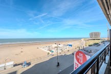 Spacious studio for 4 people with terrace and phenomenal frontal sea view for sale