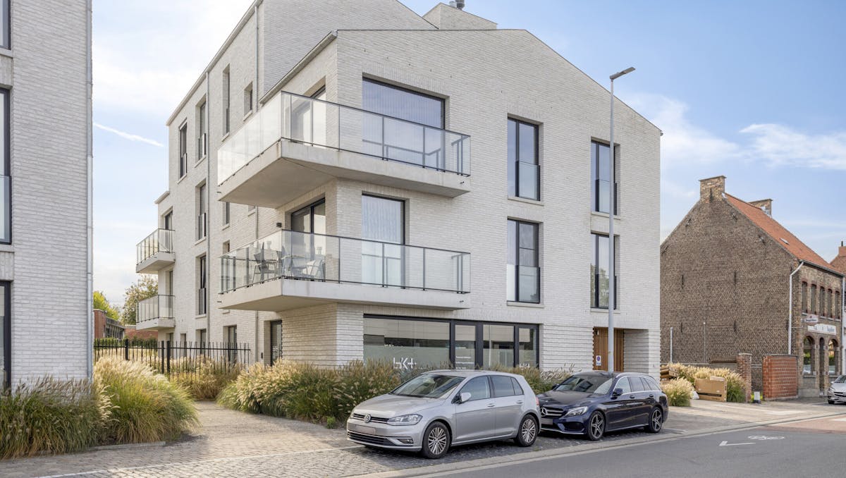 Instapklare kantoorruimte te koop in Rumbeke