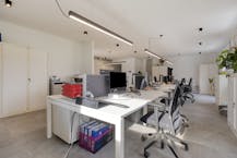 Instapklare kantoorruimte te koop in Rumbeke