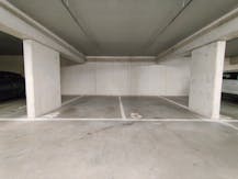 Autostaanplaats te huur vlakbij Centraal Station Antwerpen