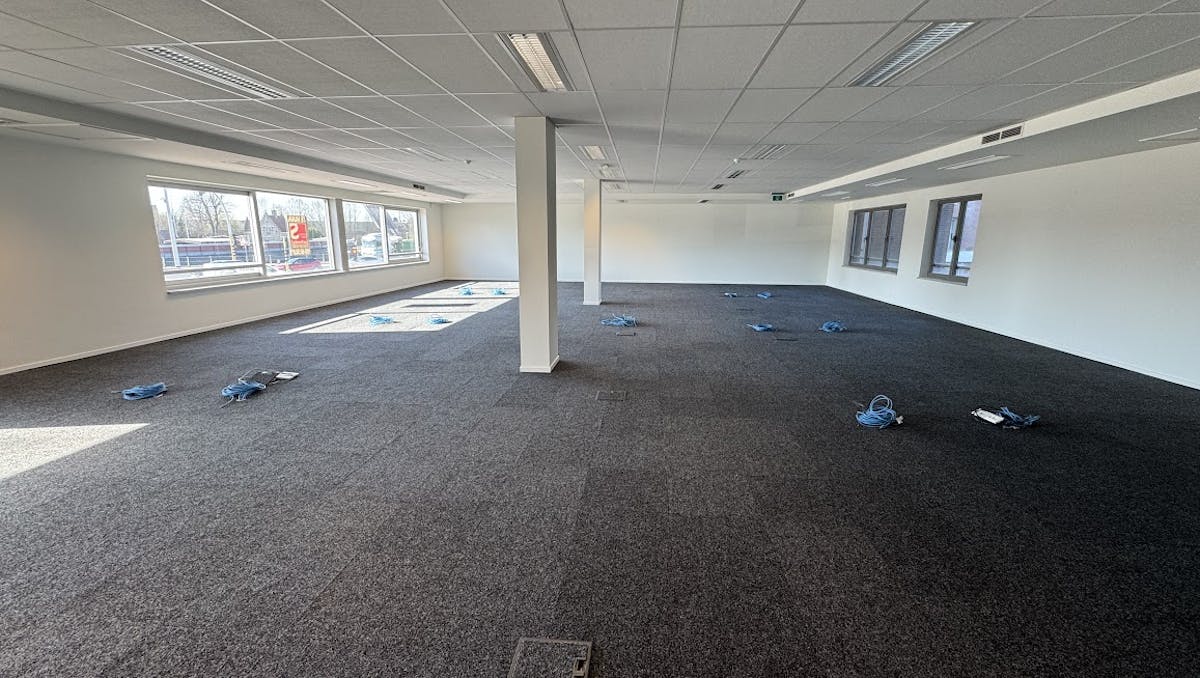 Modern en centraal gelegen kantoor in Brugge, aan de Dampoort