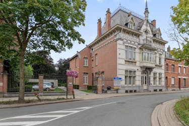 Karaktervolle herenhuis met polyvalent karakter in Terhagen