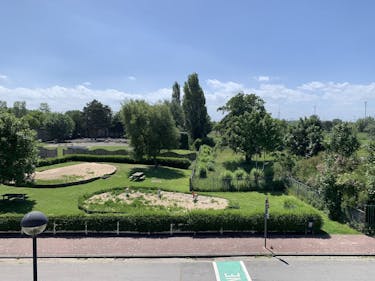 Lichtrijk en instapklaar huis met tuin te koop in Heist