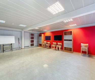 Bureau à louer (50m²) sur le Marché aux Herbes à Bruxelles.