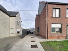 Instapklare, halfopen bebouwing met 3 slaapkamers in Aalter