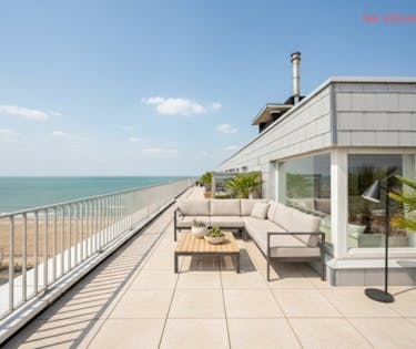 Exclusive 4 bedroom penthouse with stunning sea views!