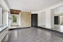 Driegevelwoning met extra studio/kantoor of praktijk, op een toplocatie in het centrum van Grimbergen!